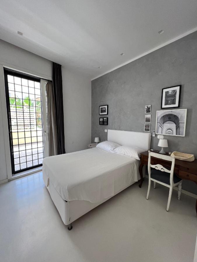 Rome, Beautiful Apartment In A Vintage Building Lido di Ostia Kültér fotó
