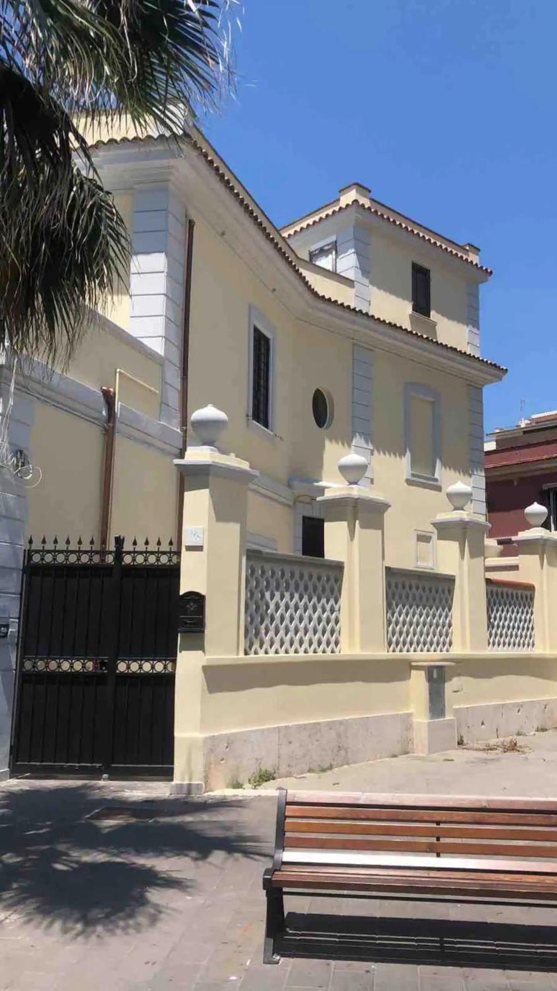 Rome, Beautiful Apartment In A Vintage Building Lido di Ostia Kültér fotó