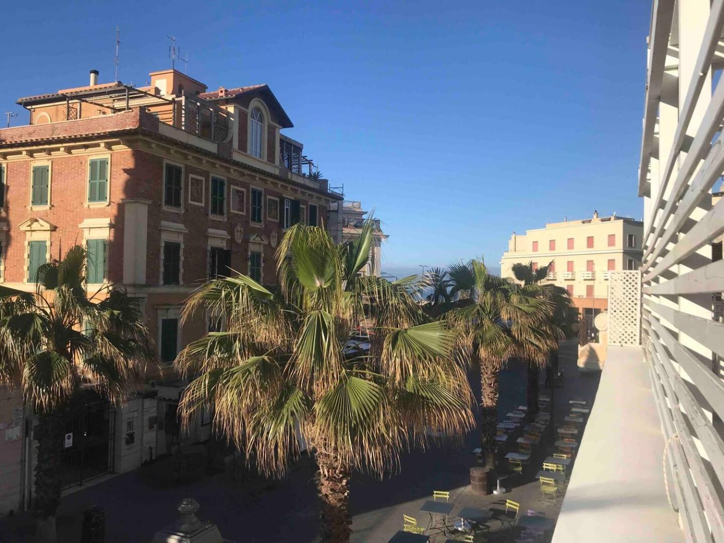 Rome, Beautiful Apartment In A Vintage Building Lido di Ostia Kültér fotó